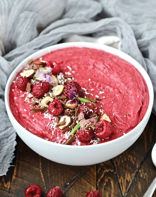 Raspberry Coconut Smoothie Bowl