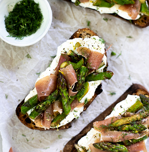 Asparagus Tartine