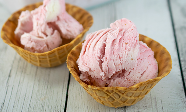 This image has an empty alt attribute; its file name is 15603-3-INGREDIENT-STRAWBERRY-ICE-CREAM-detail-intro-image.jpg