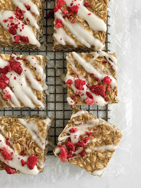 18126 PeanutButterOatBars detail embed1