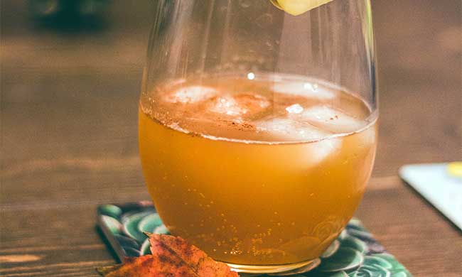 Sip Festive Fall Flavors with a Post-Apple-Picking Mocktail